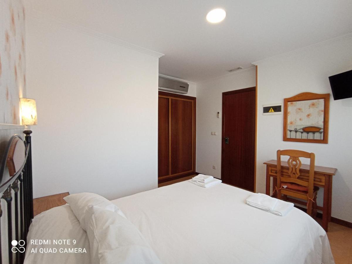 Quarto Duplo com Casa de Banho Privativa