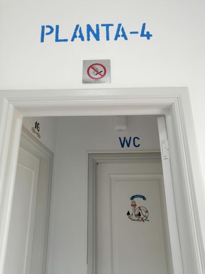 Chambre Familiale avec Salle de Bains Commune
