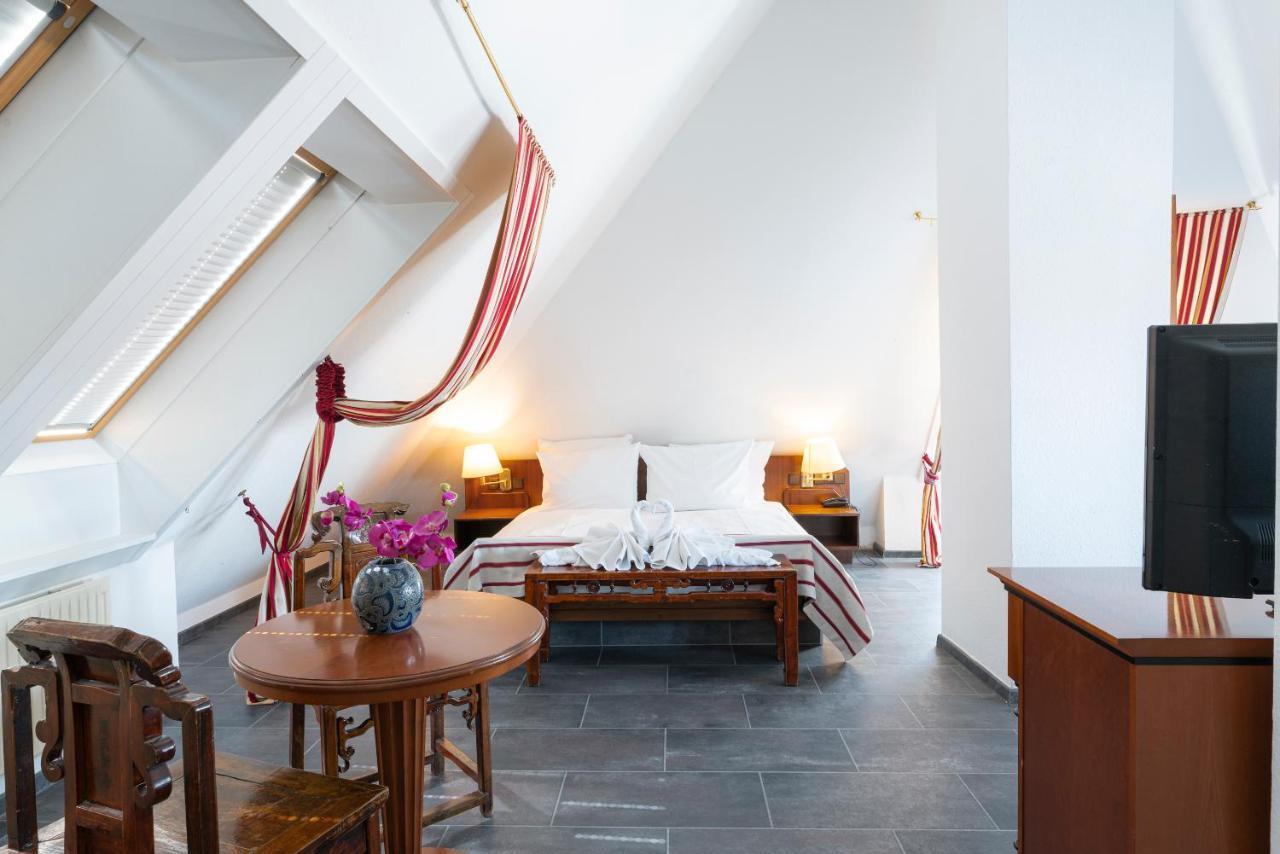 Double Room,1108379778:JPEG