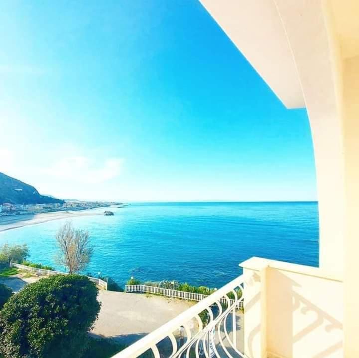 Camera Matrimoniale/Doppia con Letti Singoli con Vista Mare