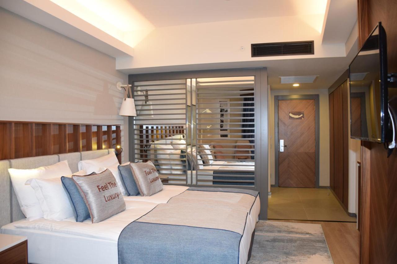 Deluxe Doppel-/Zweibettzimmer mit Zugang zum Pool