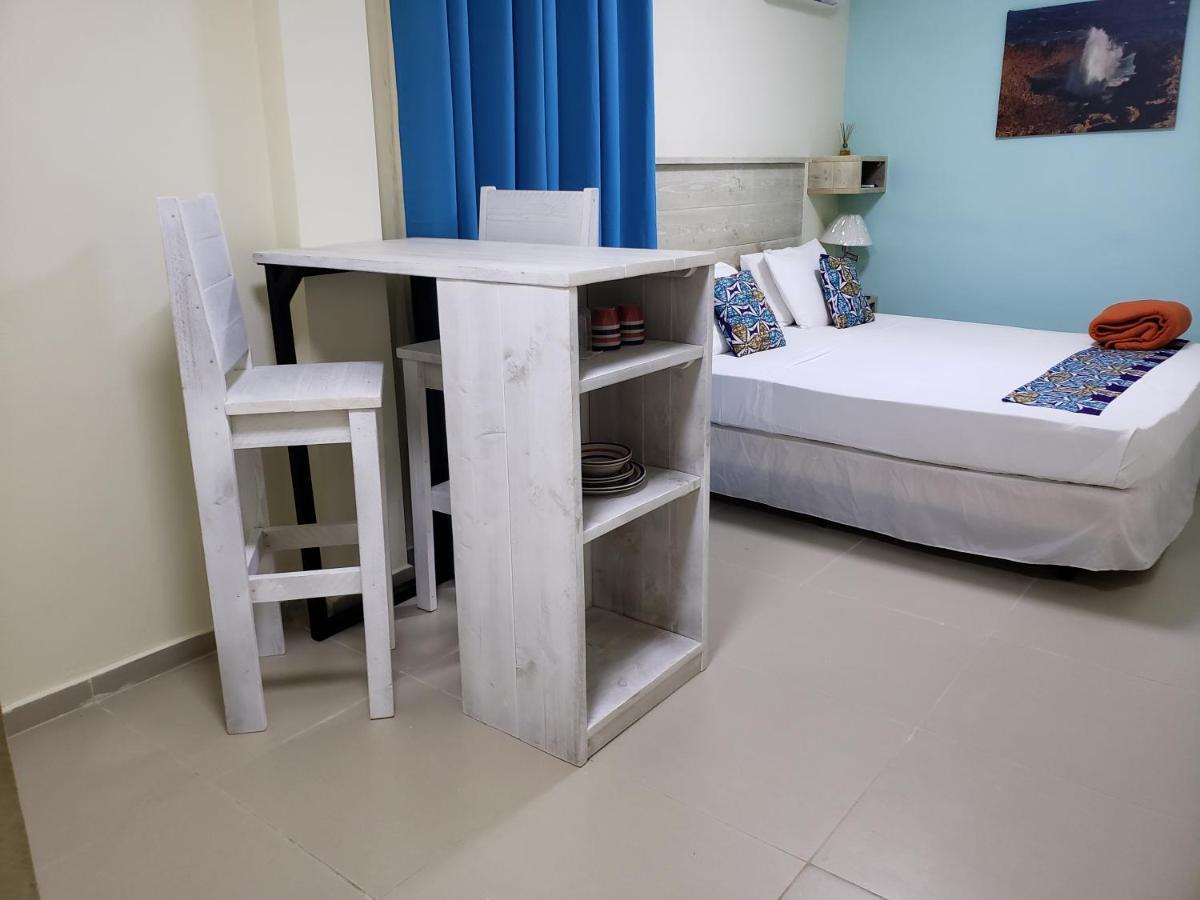 Deluxe Studio