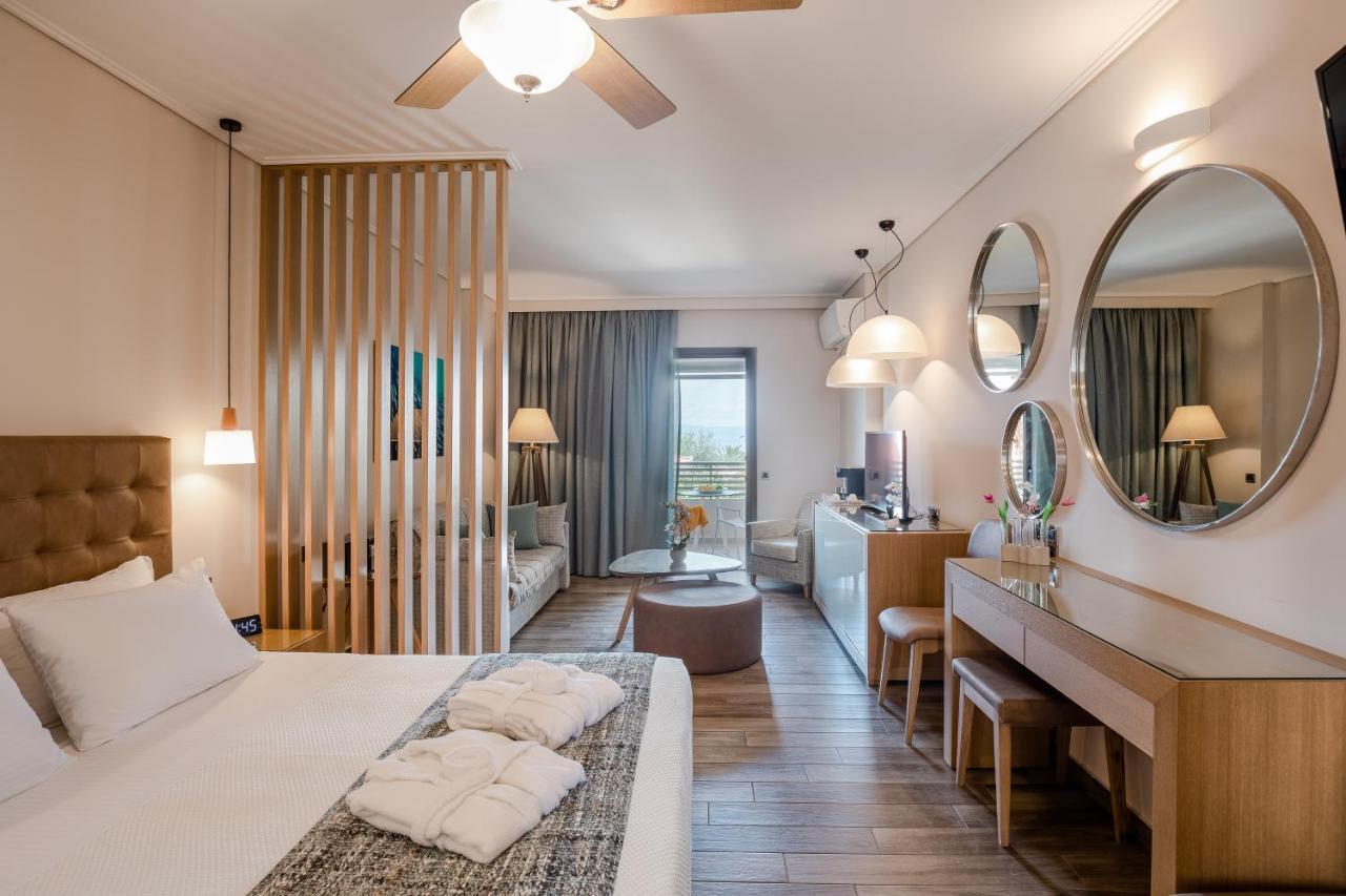 Deluxe Suite with Sea or Garden View