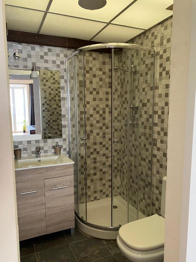 Apartamento con balcón