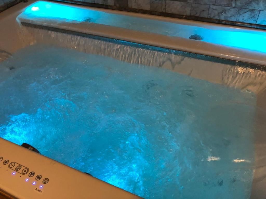 Suite with Spa Bath