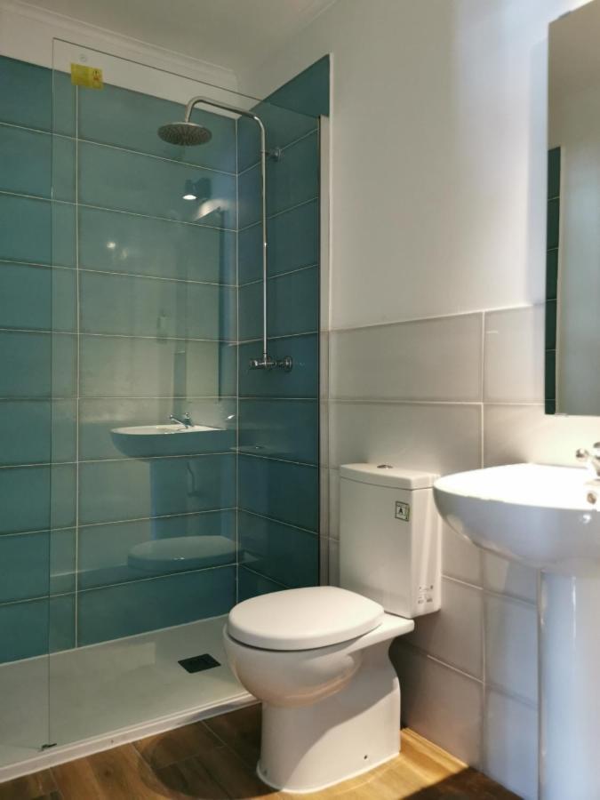 Chambre Double ou Lits Jumeaux avec Salle de Bains Privative