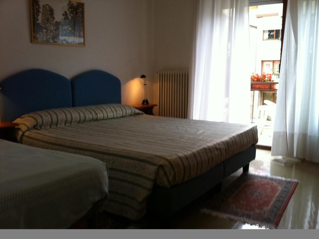 Camera Familiare con Balcone