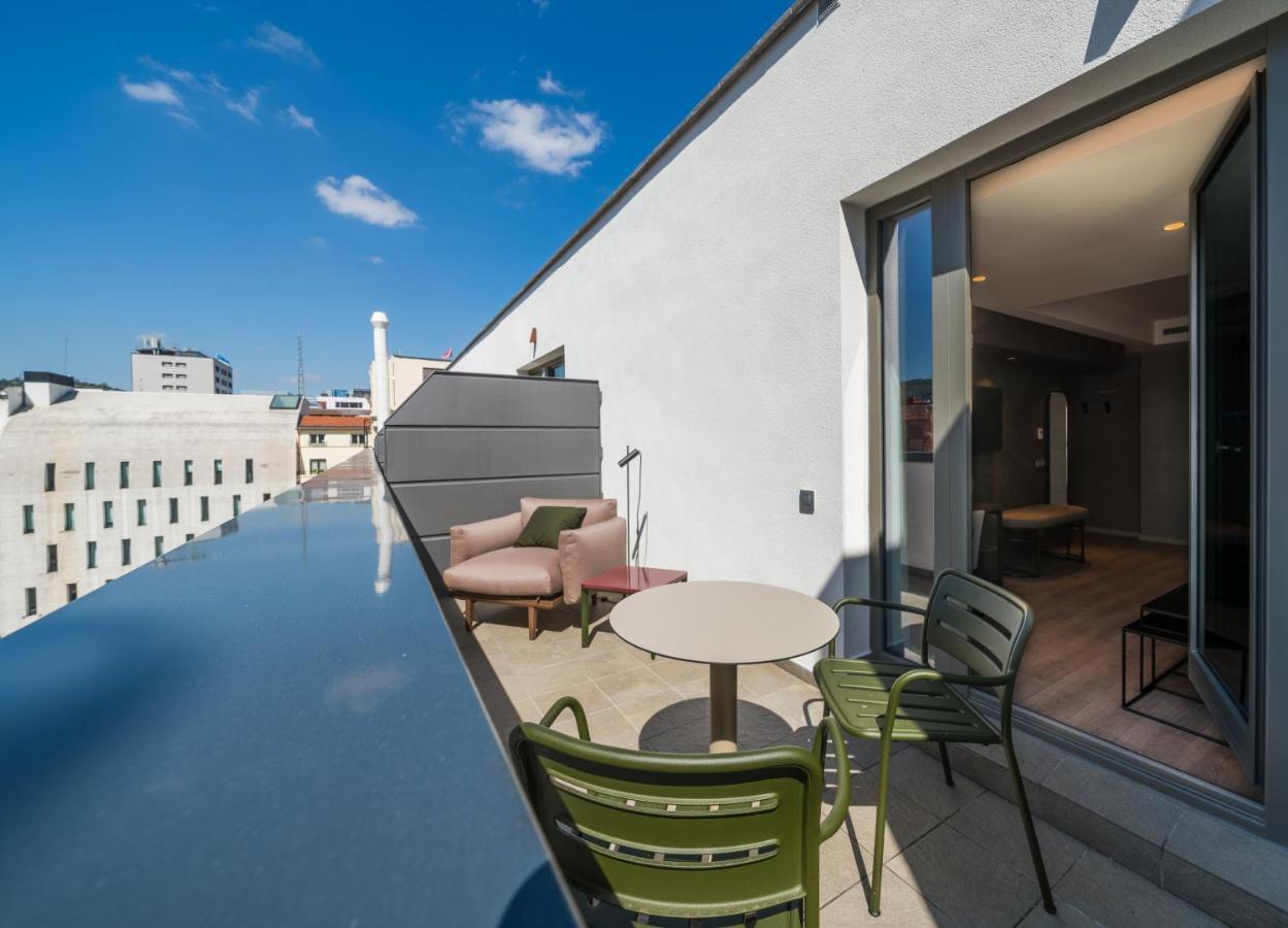 Deluxe Doppel-/Zweibettzimmer mit Terrasse