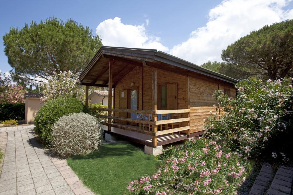 Two-Bedroom Bungalow (4 Adults),30464612:JPEG