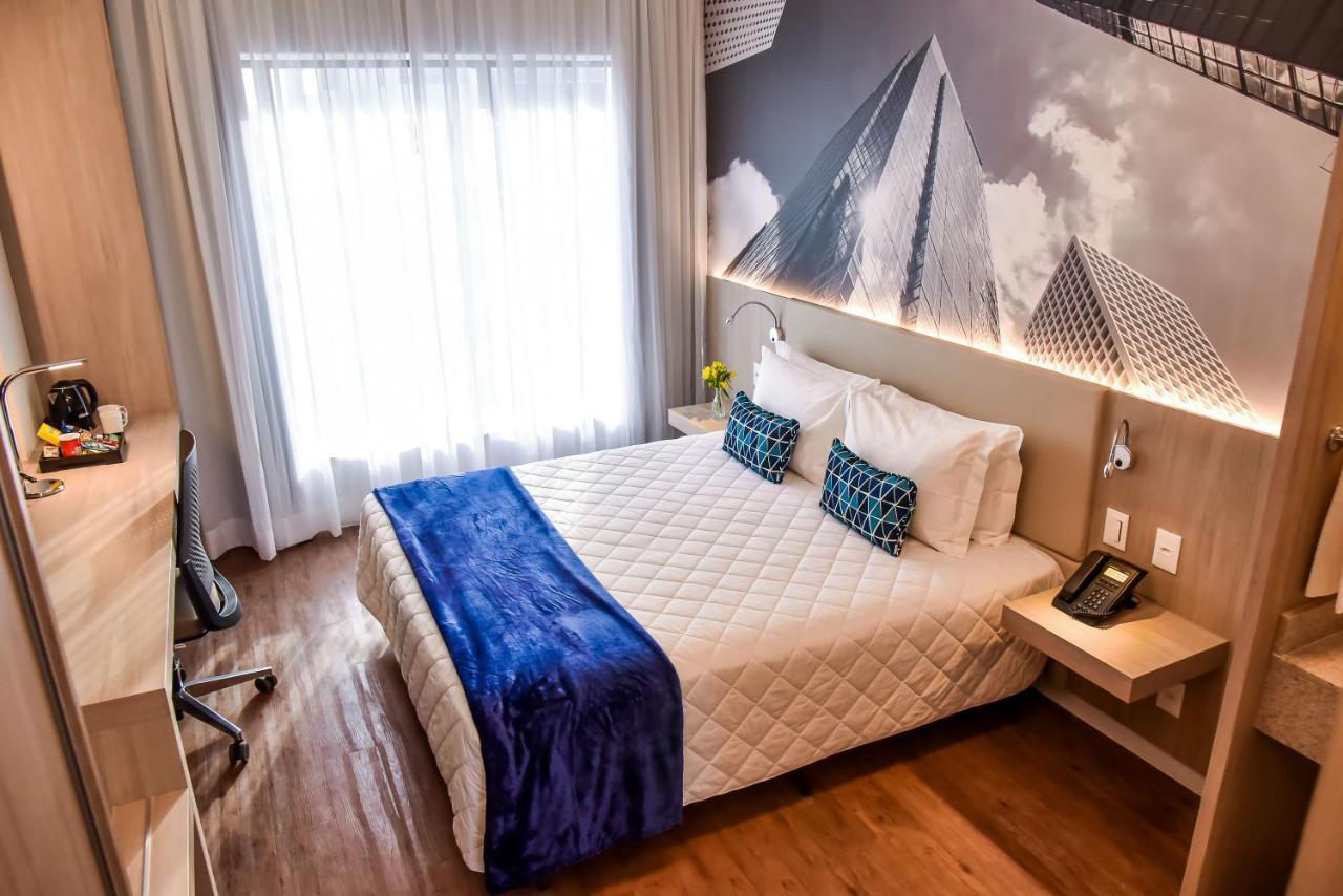 Quarto Superior com Cama Queen-size