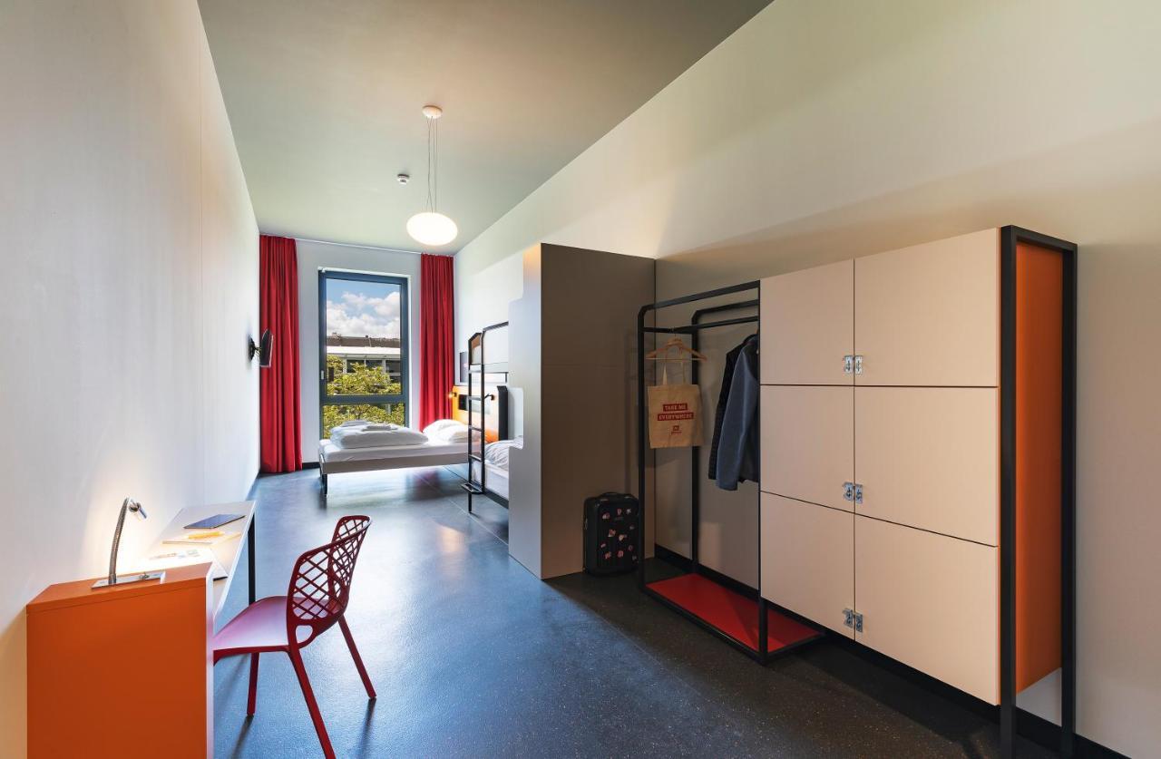 Posto Letto in Dormitorio Misto con 4 Letti