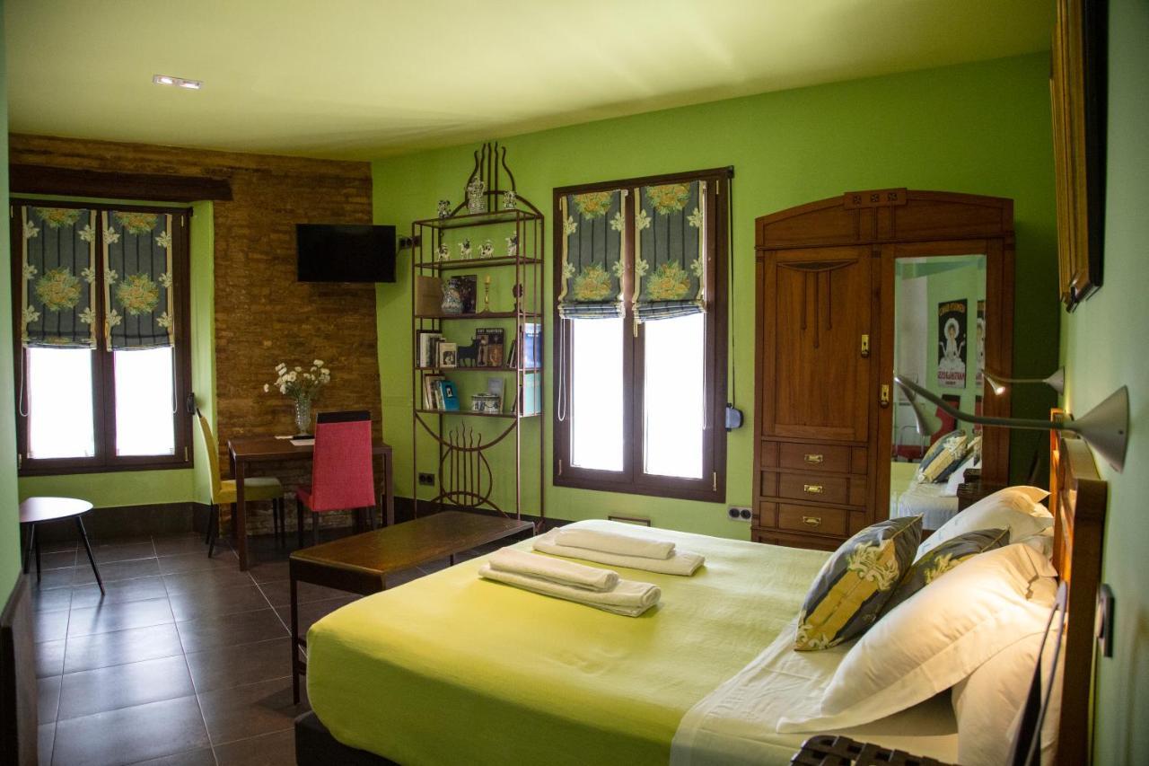 Estudio Deluxe con cama grande