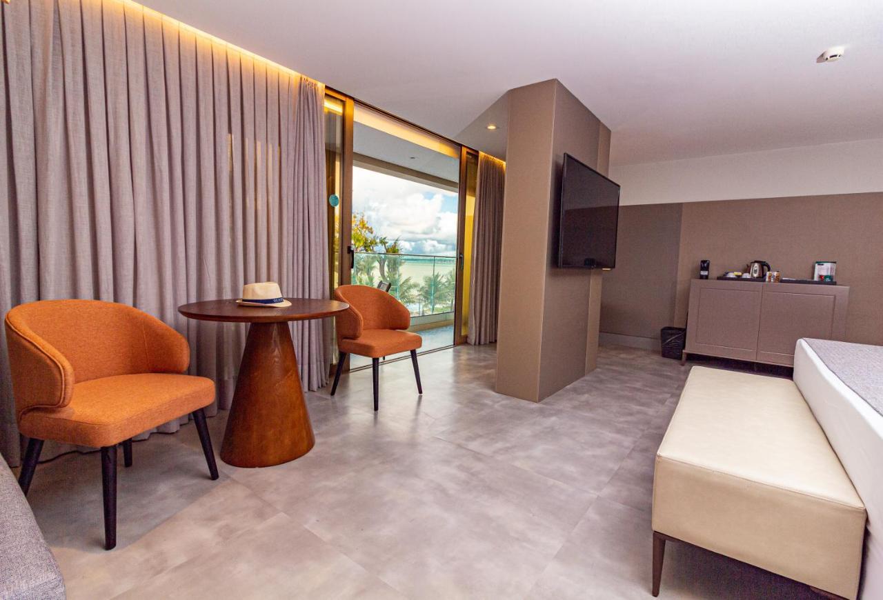 Premium Suite,1147389979:JPEG