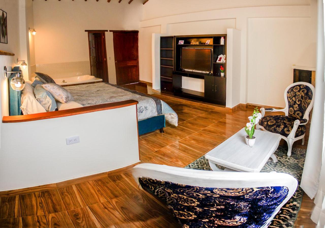 Deluxe King Suite