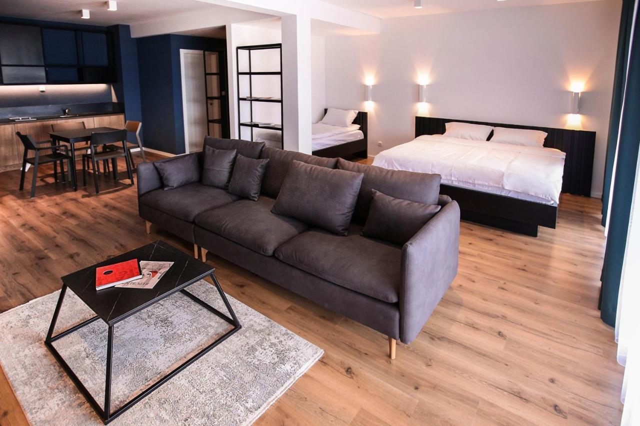 Apartment mit Balkon
