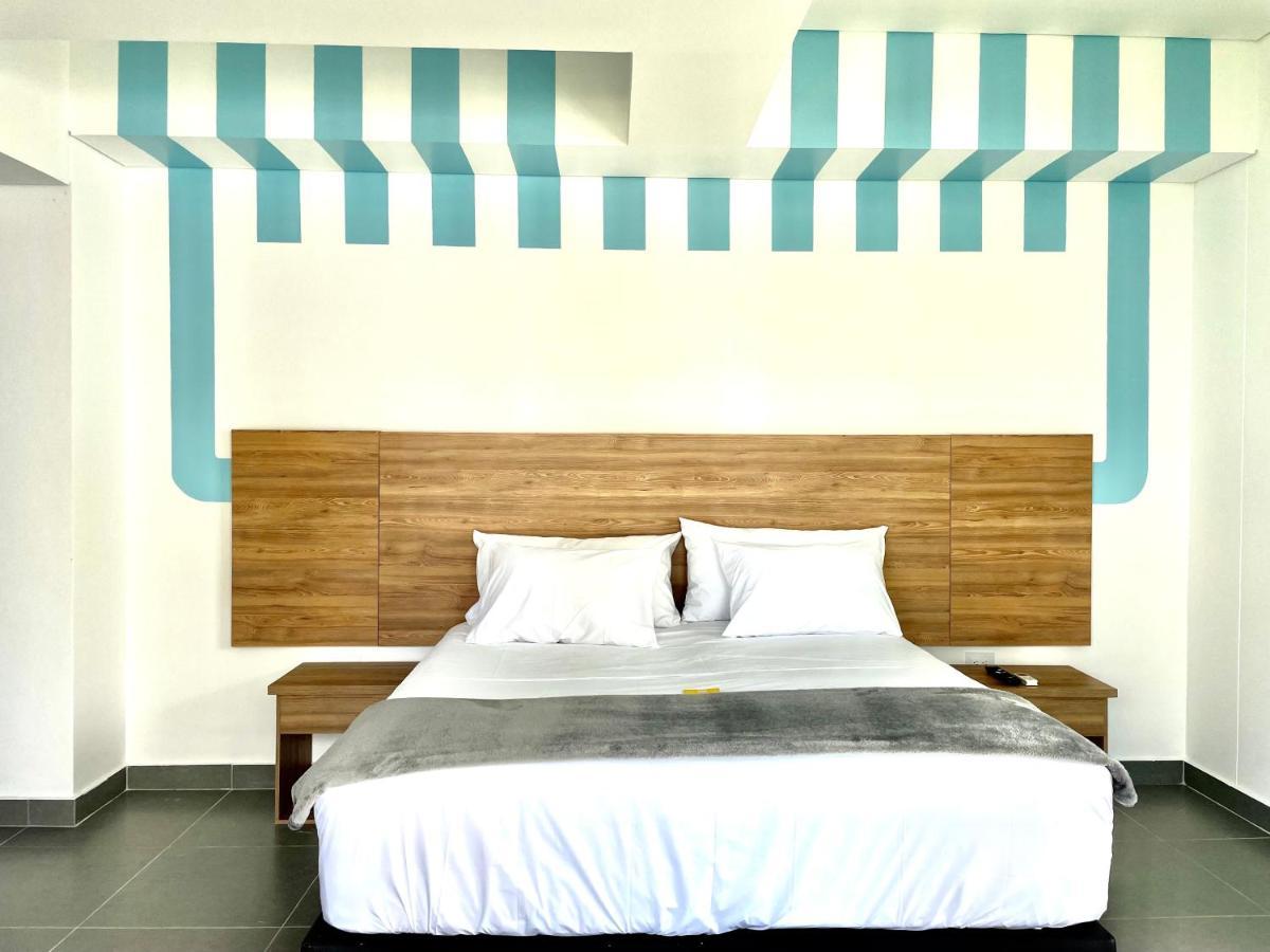 Deluxe King Room,1154022831:JPEG