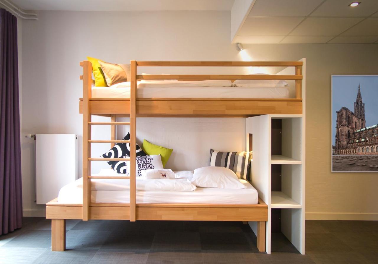 Habitación con litera y baño privado