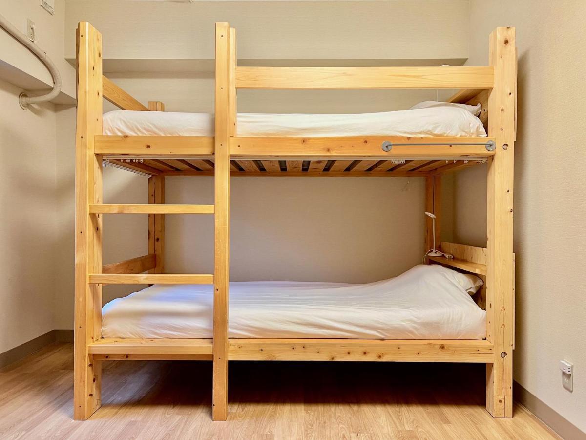 Bed 4-Bed Female Dormitory Room,1152553098:JPEG