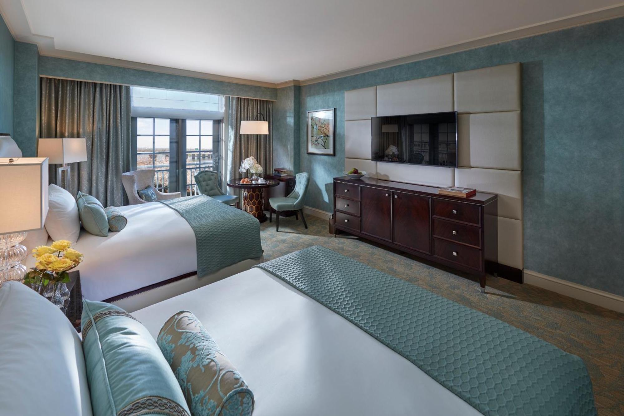 Deluxe Doppelzimmer mit Queensize-Bett und Blick auf das Wasser - barrierefrei