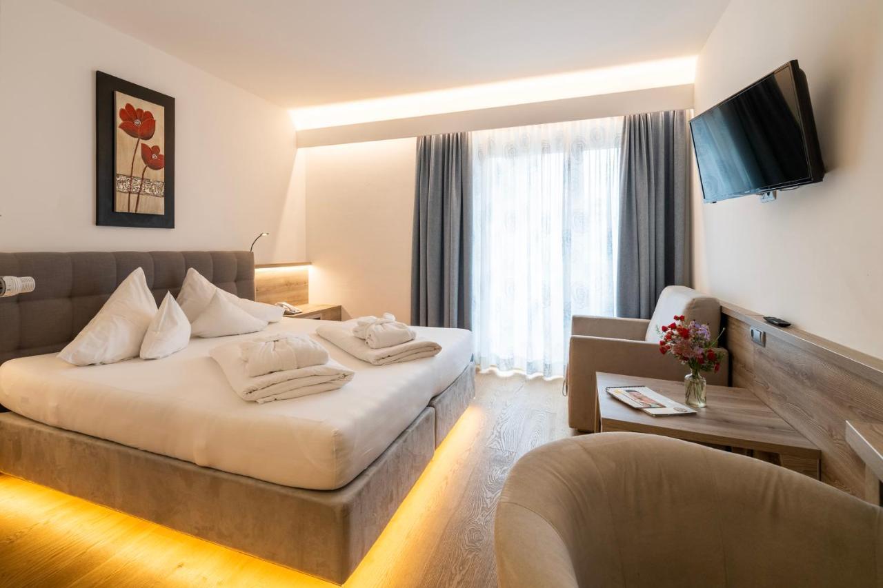 Apartment mit Balkon