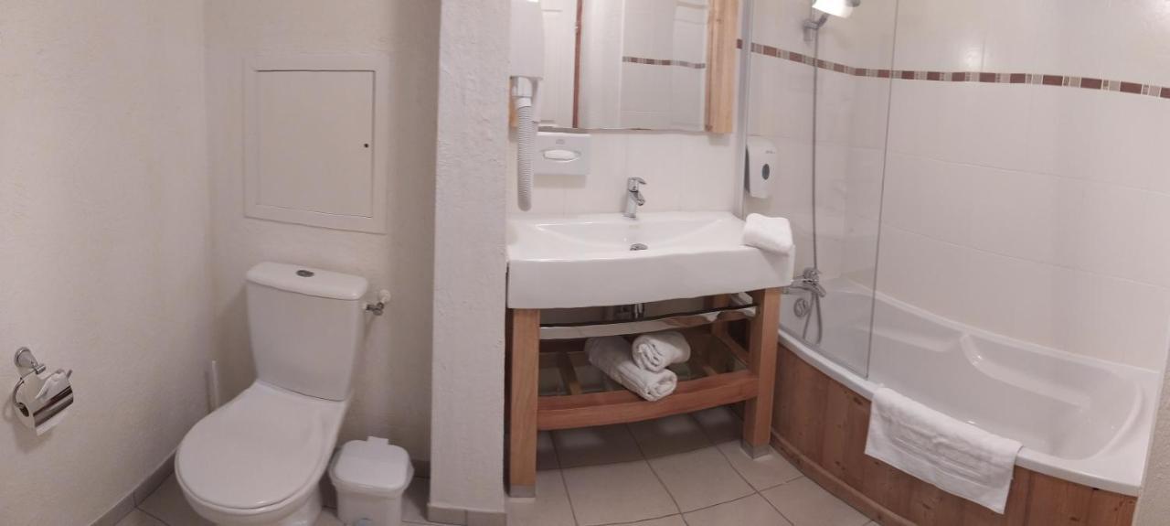 Superior Family Room,1156893912:JPEG