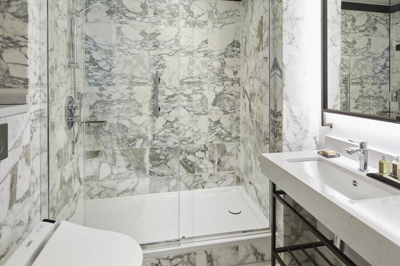 Suite com 1 Quarto e Acesso ao Salão Executivo