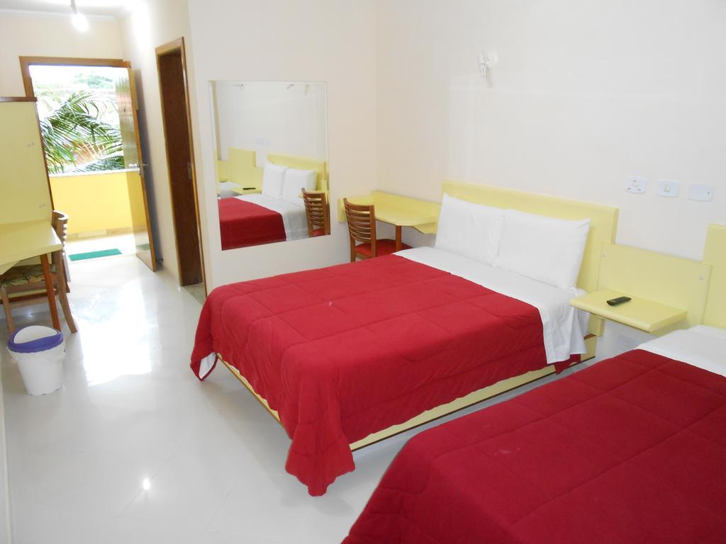 Quarto Quádruplo Deluxe com 2 Camas de Casal