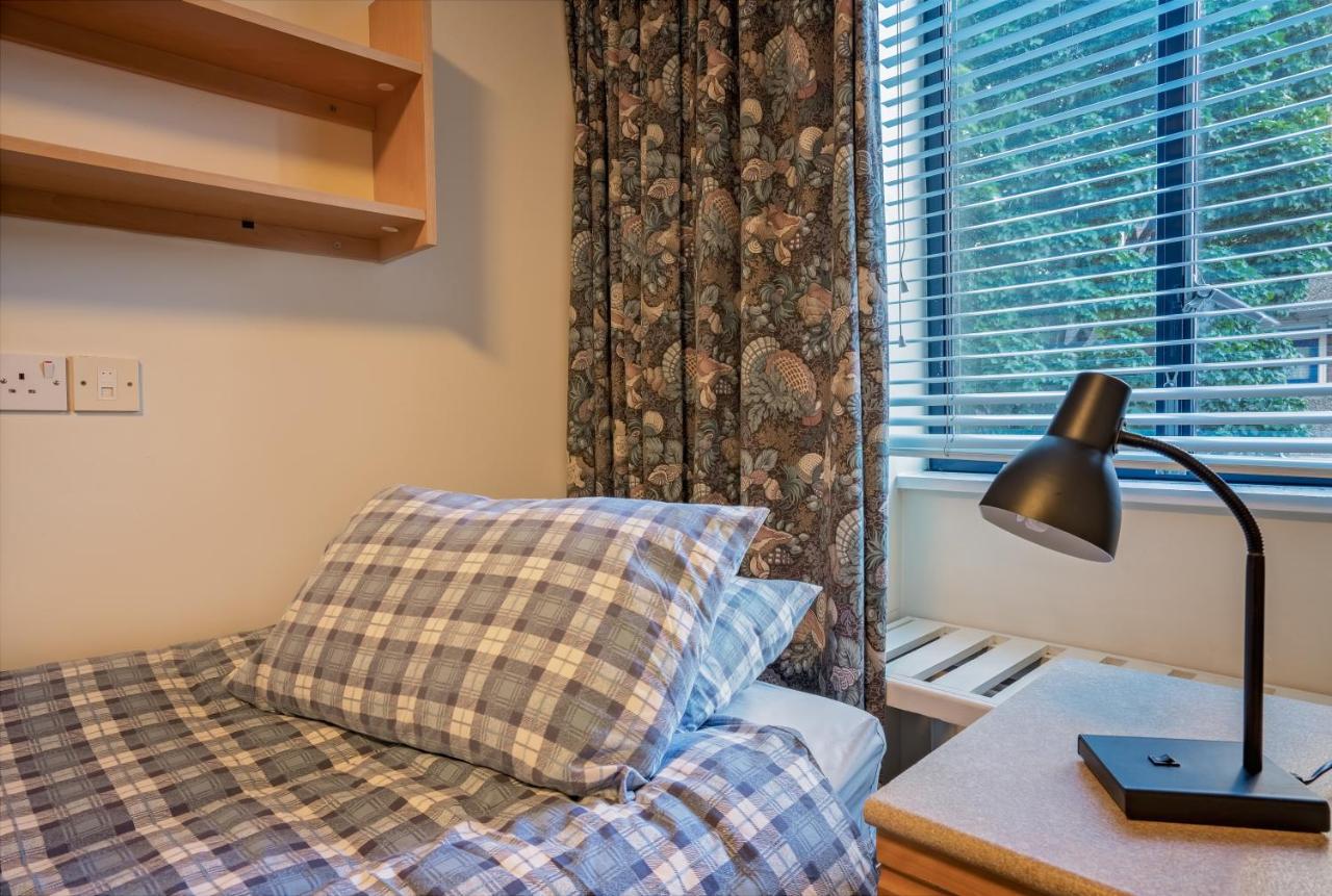 Basic Zweibettzimmer mit eigenem Bad