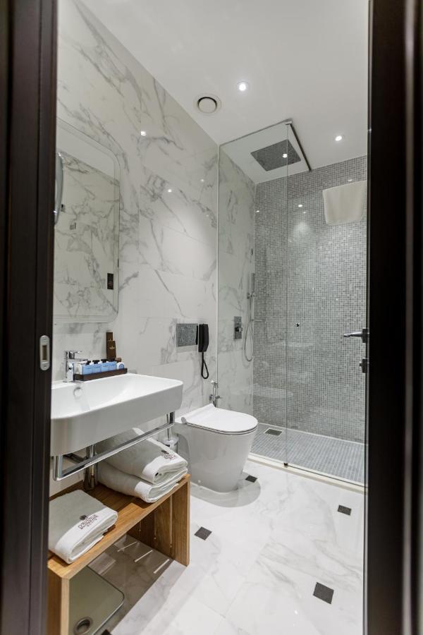 Deluxe Double Room with Balcony,1164114096:JPEG