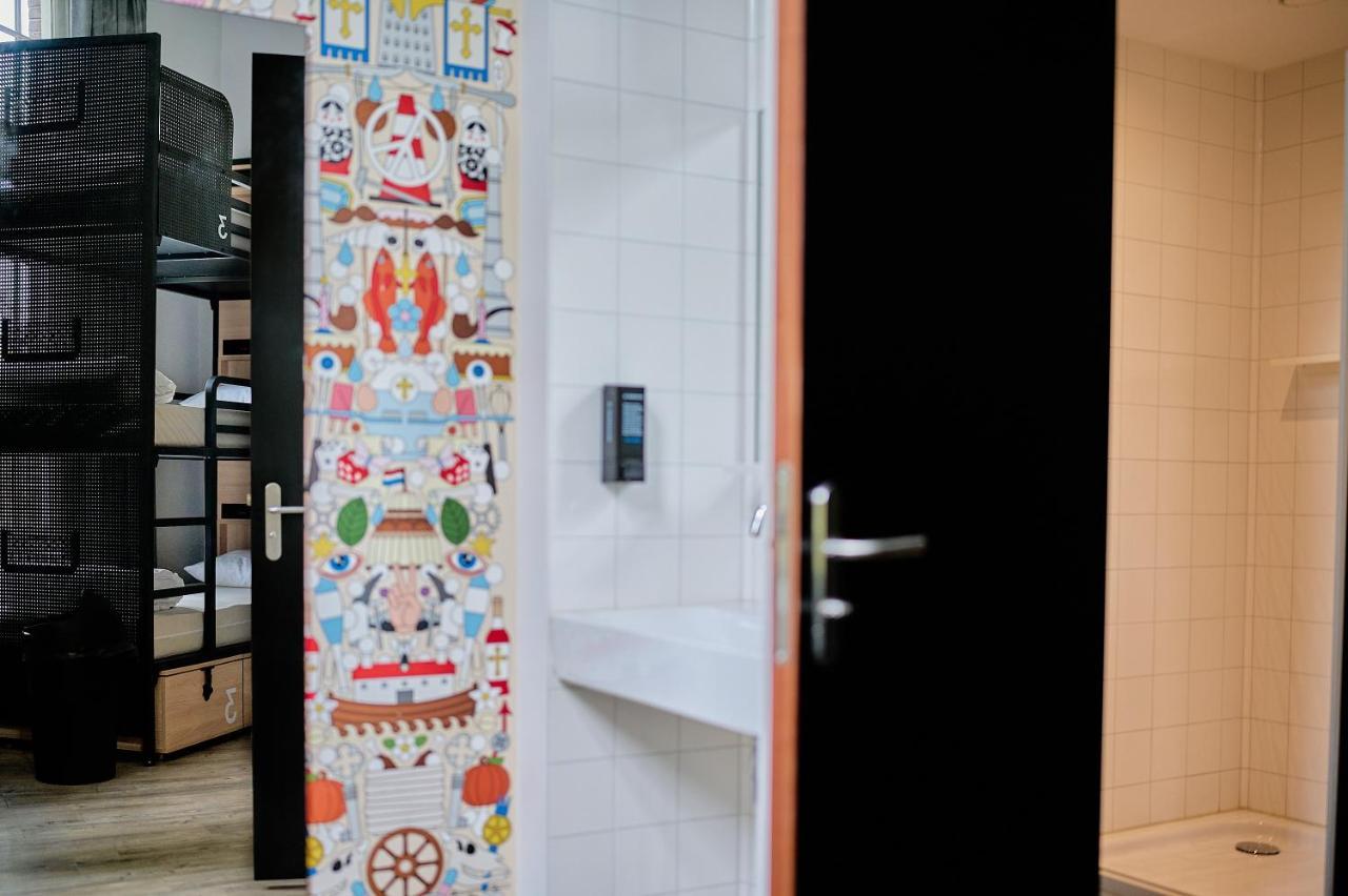 Bed op een Vrouwenslaapzaal met 6 Bedden