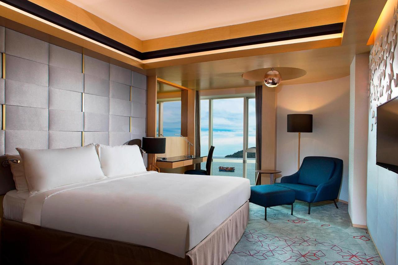 One-Bedroom Suite Club Lounge Access,1164288951:JPEG