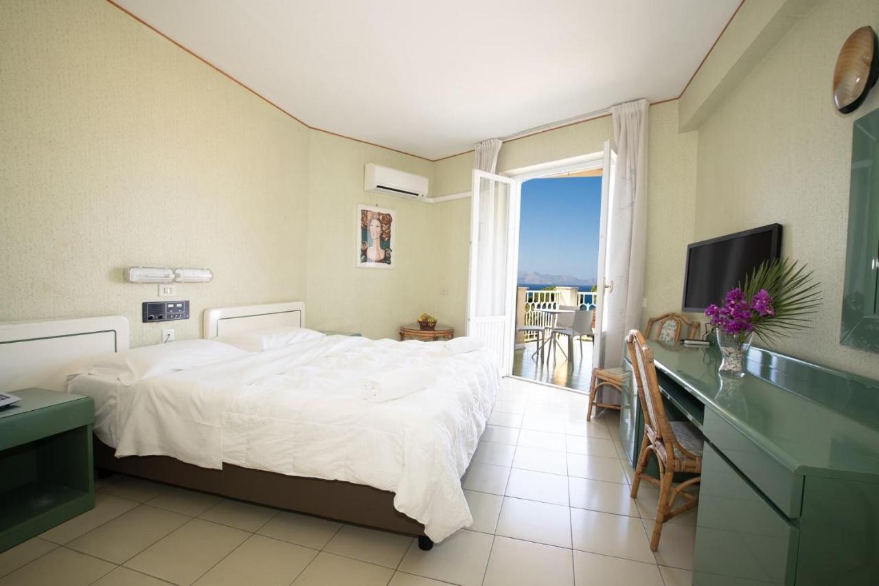 Chambre Double ou Lits Jumeaux