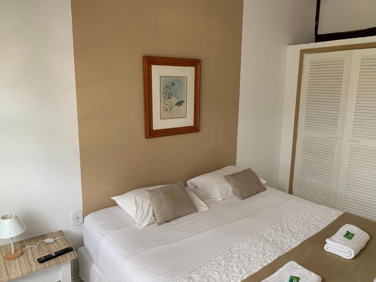 Quarto com Cama de Casal ou 2 de Solteiro