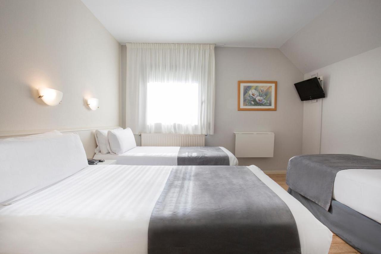 Triple Room,1174229439:JPEG