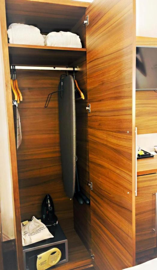 Standard Zimmer mit Kingsize-Bett