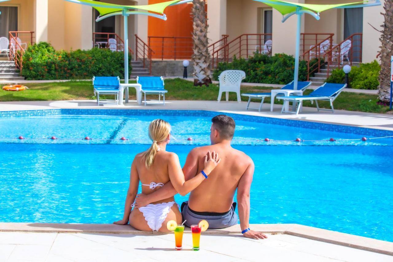 Chambre avec Accès Direct Piscine