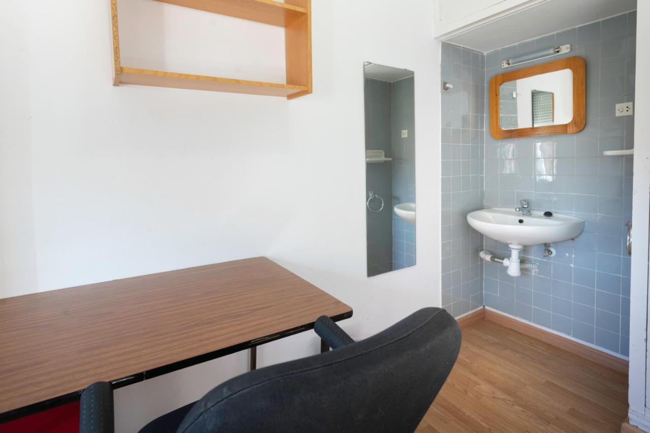 Habitación Individual con baño compartido
