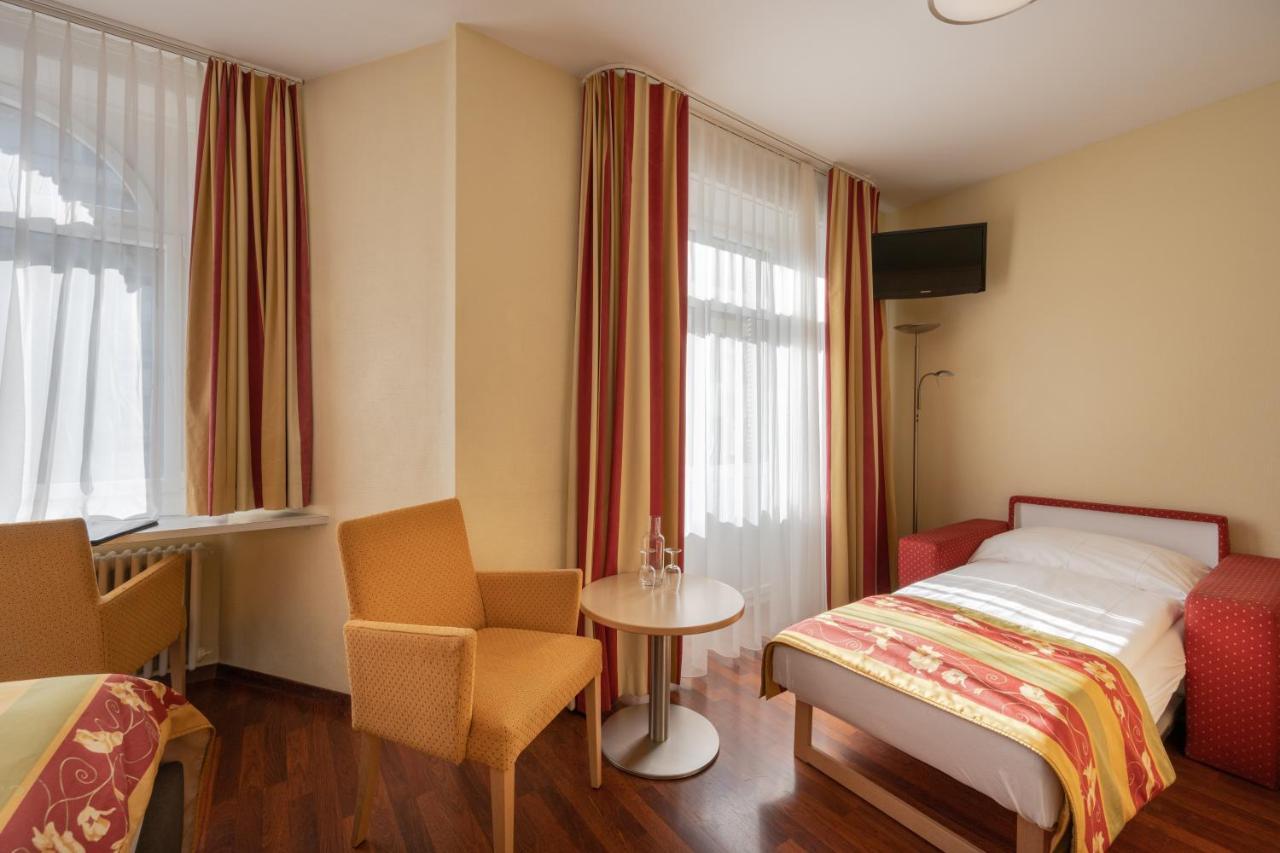 Dreibettzimmer