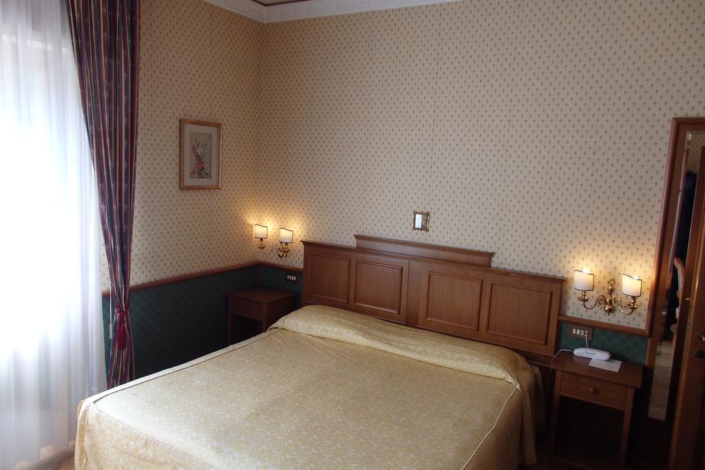 Chambre Double ou Lits Jumeaux