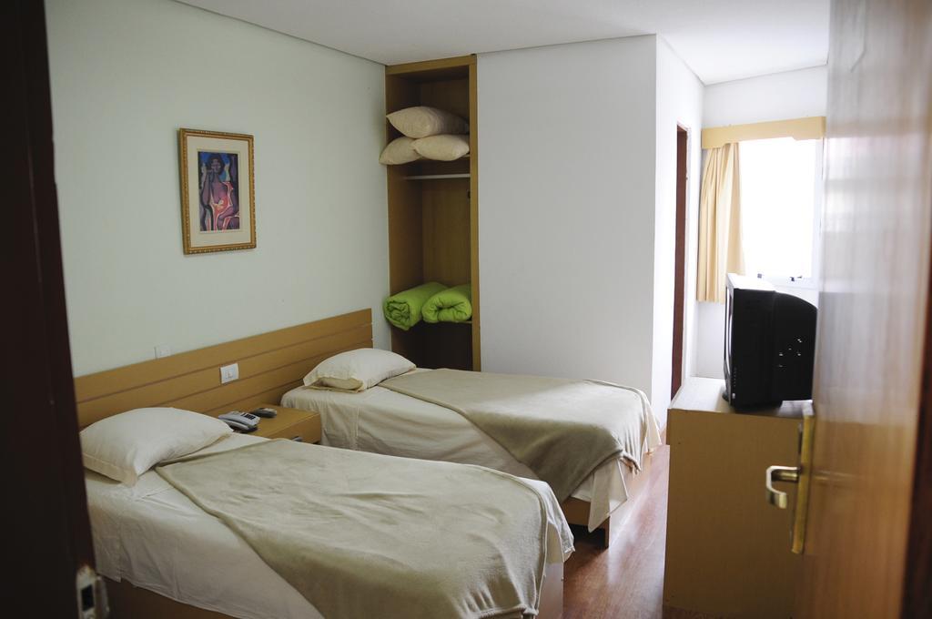 Quarto Standard com 2 Camas de Solteiro