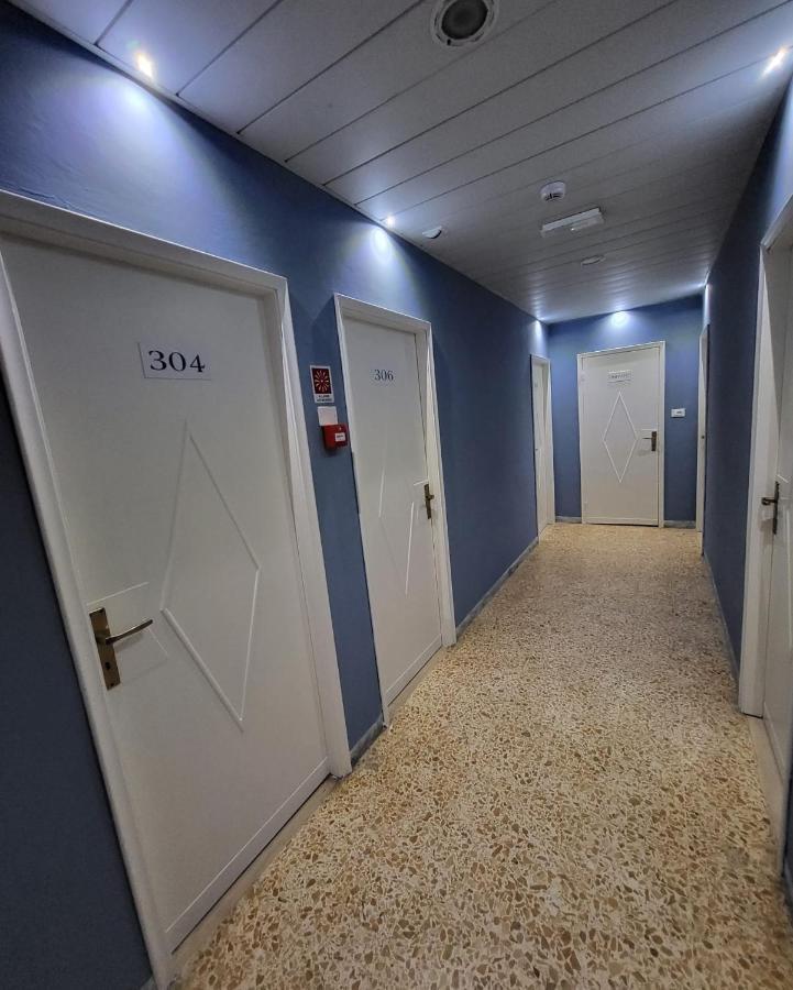 Camera Quadrupla