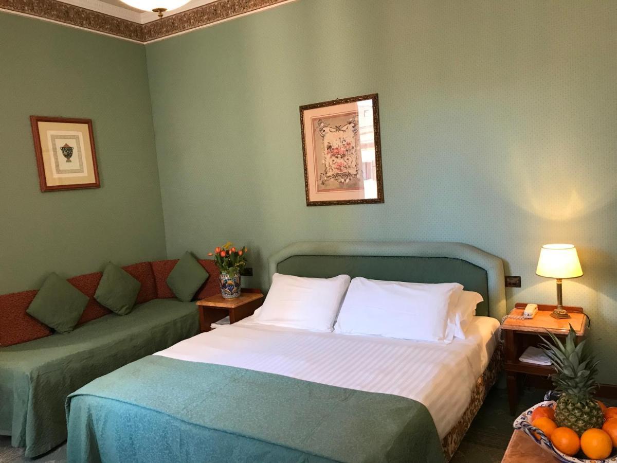 Dreibettzimmer