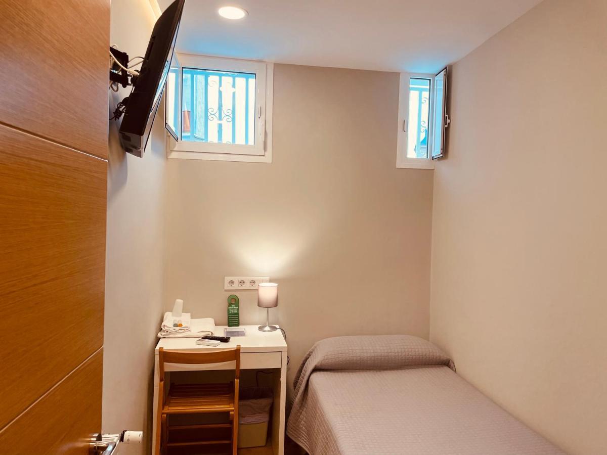 Habitación Individual con baño compartido