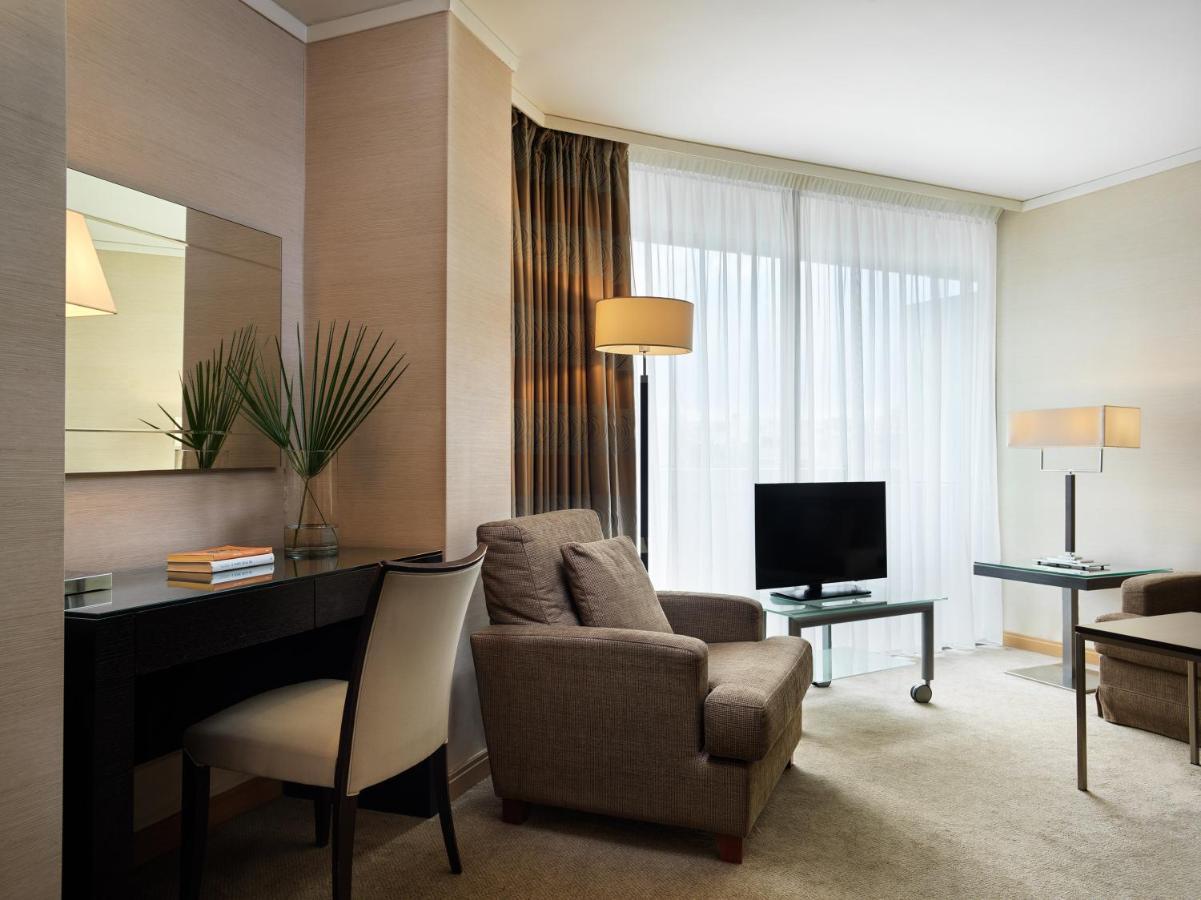 Executive Suite,1203633436:JPEG