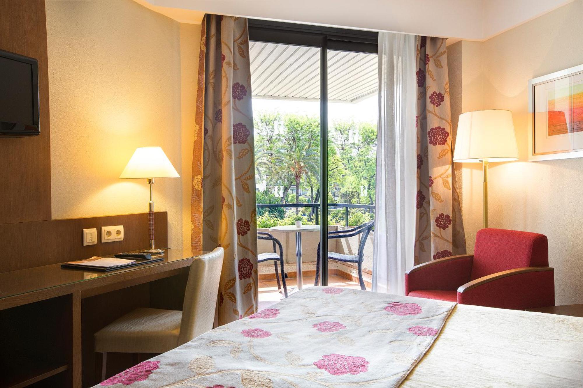 Zweibettzimmer mit Zustellbett (2 Erwachsene & 1 Kind)