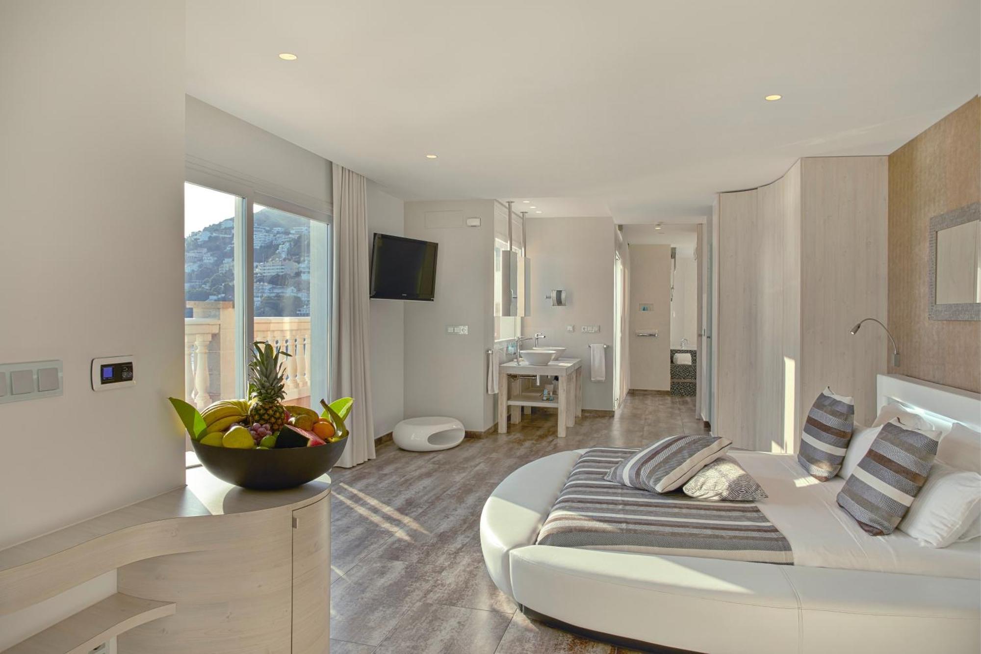 Penthouse Suite,1589309669:JPEG