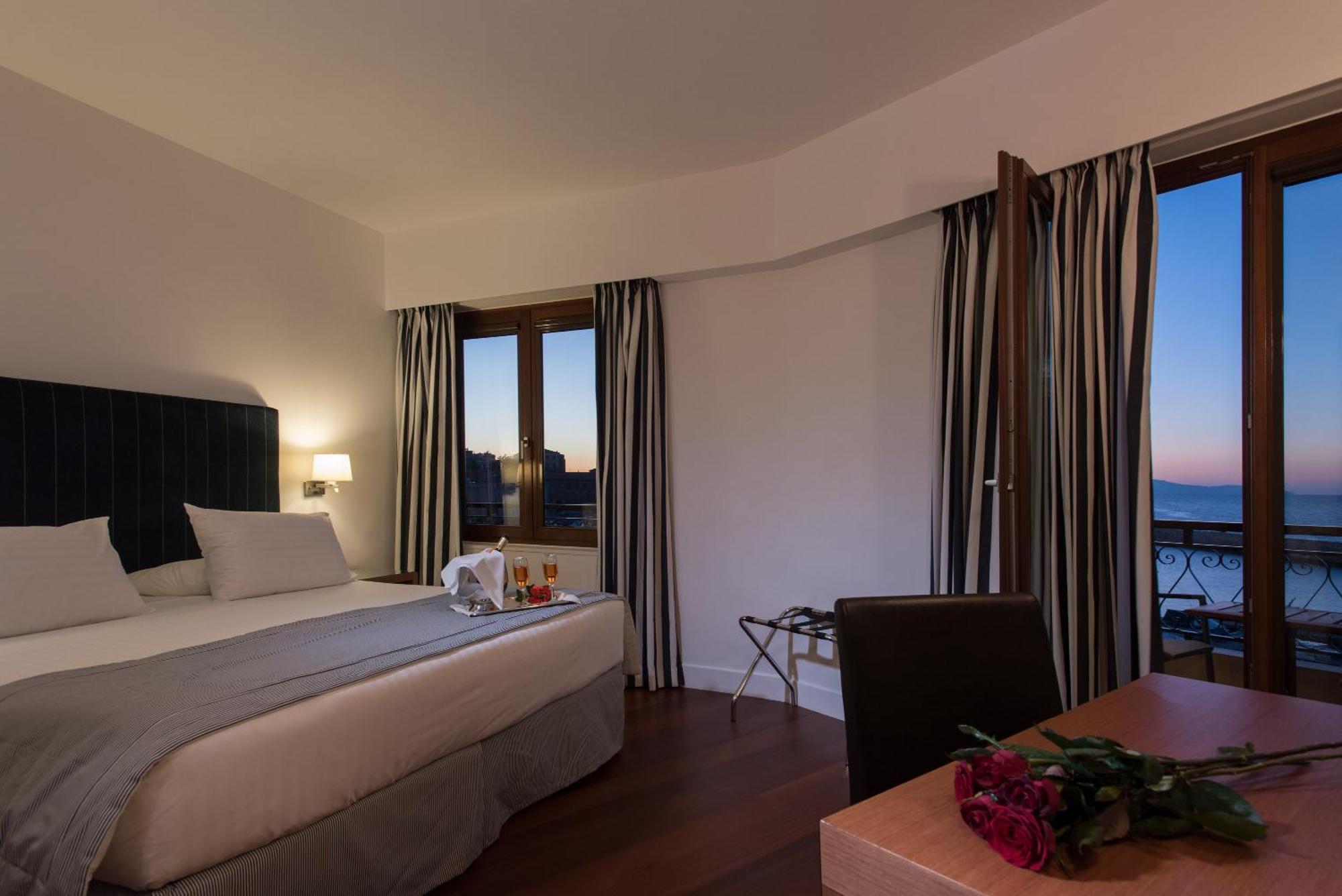 Suite with Sea View - Open Bath