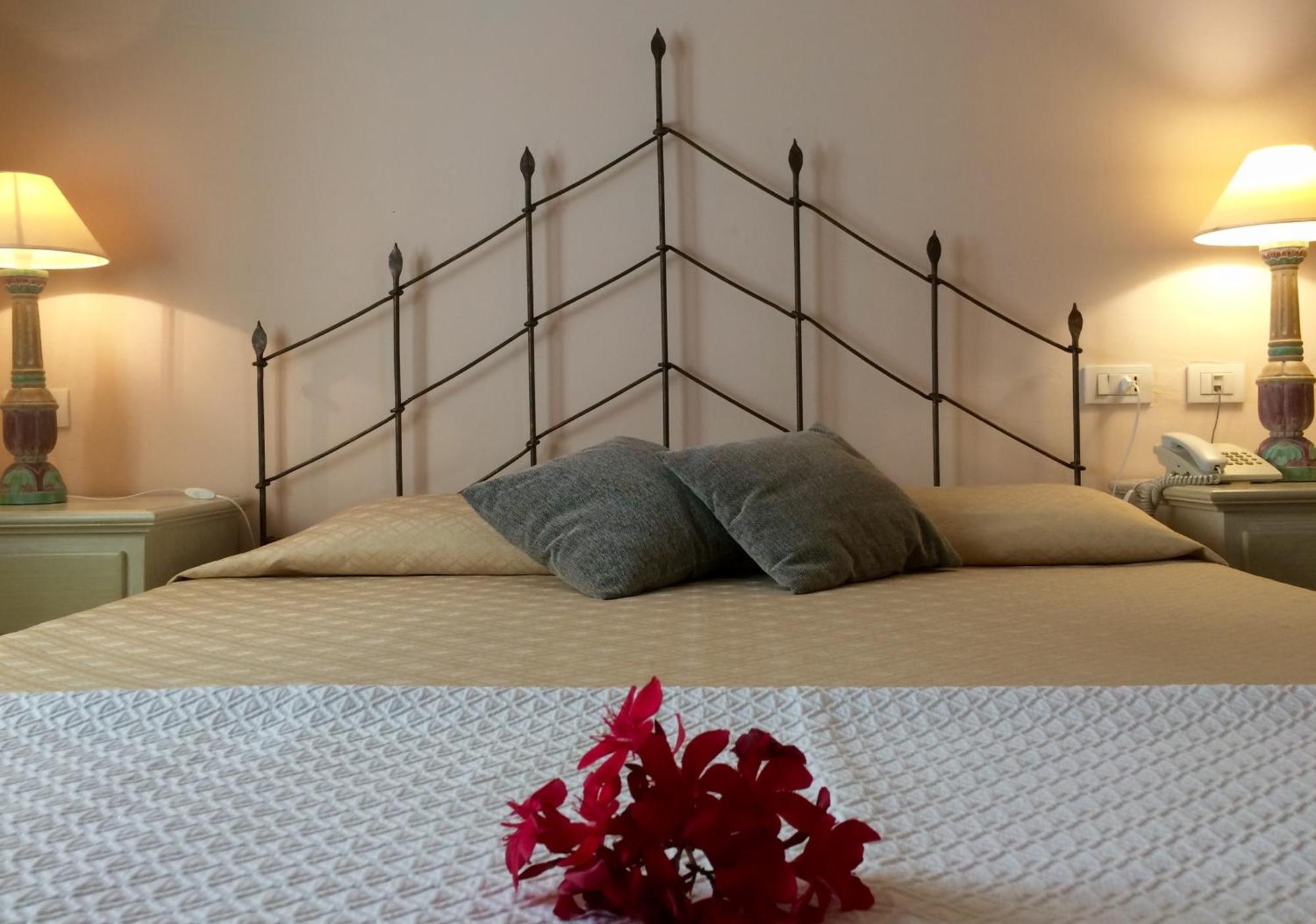 Double or Twin Room,1248321175:JPEG