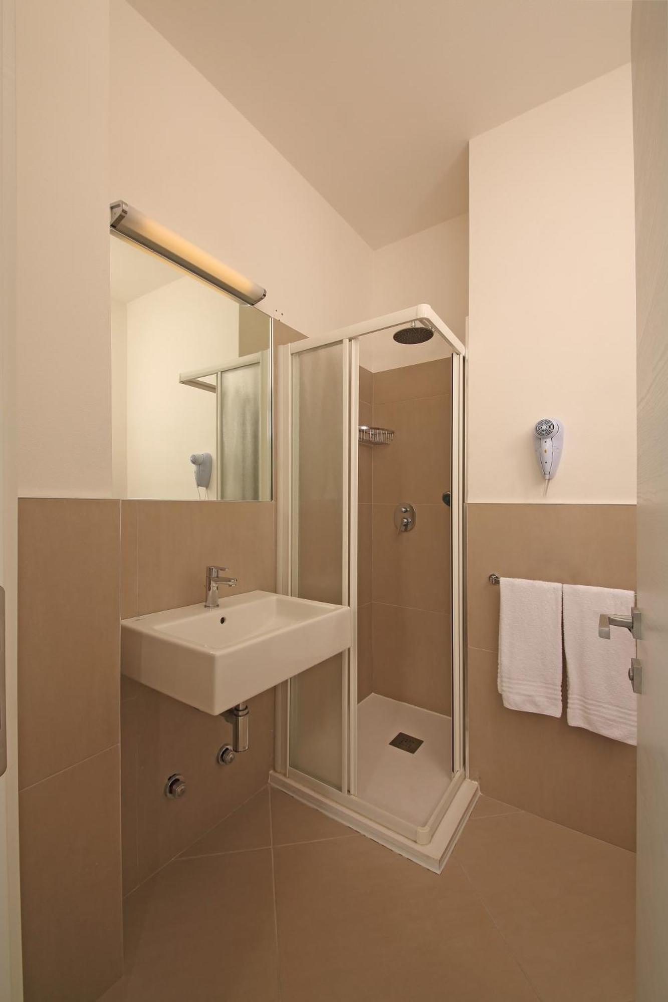 Double Room - Single Use