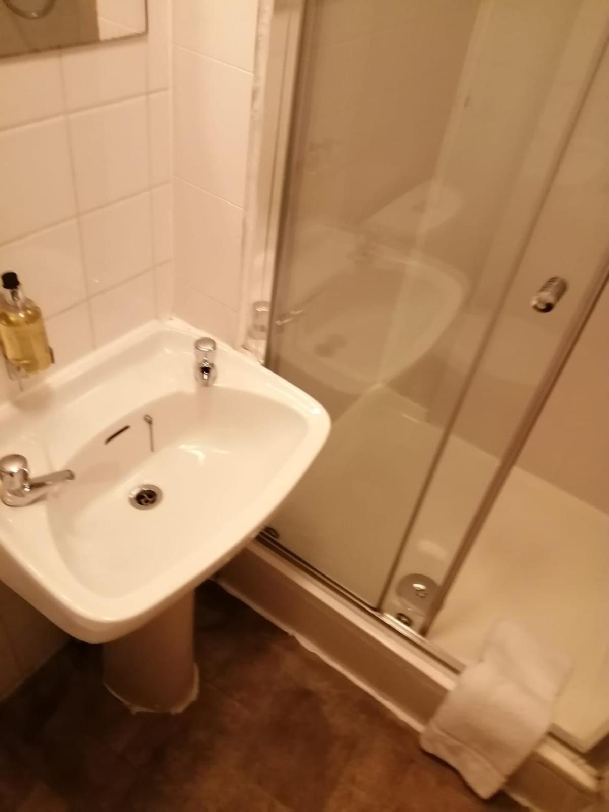 Habitación Individual con baño privado externo